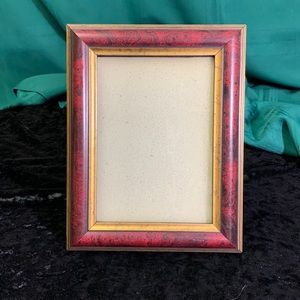 Wooden picture frame